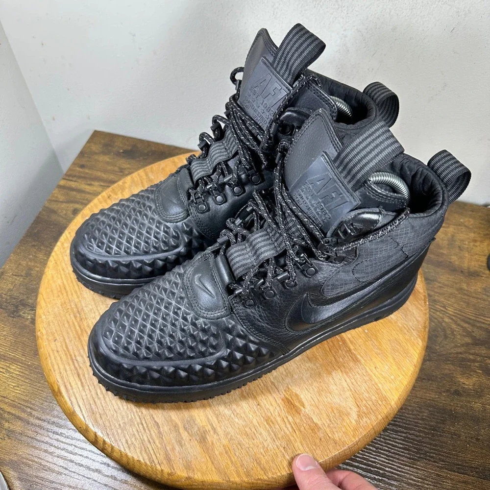 Nike lunar force